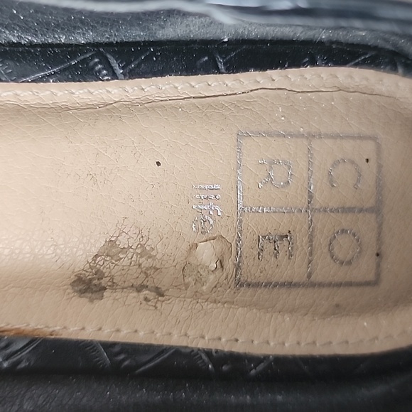 Call it spring loafers - Picture 5 of 5